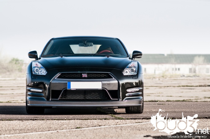 nissan_gtr_r35_bud3_naslovna_3