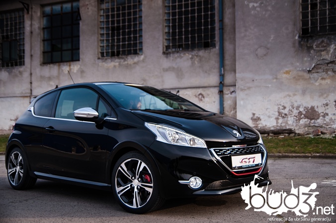 peugeot_208_gti_bud3_naslovna_19