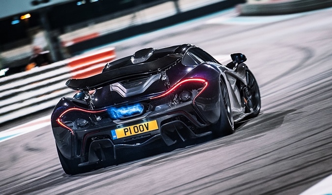 mclaren_p1_bud3_naslovna_4