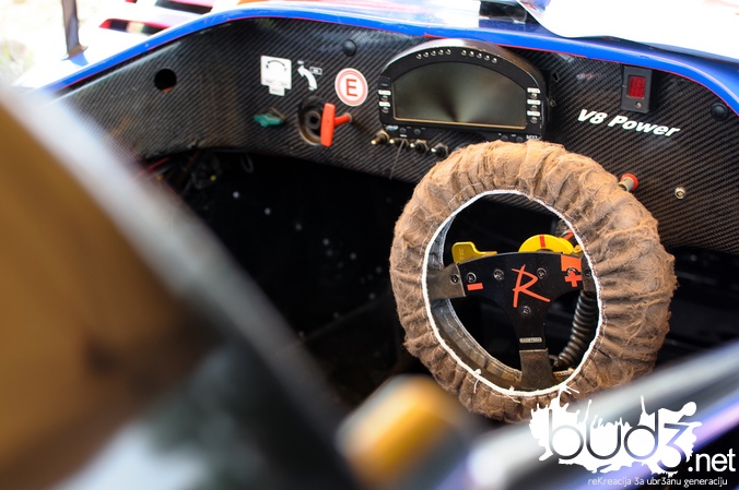 radical_sr8lm_bud3_naslovna_9