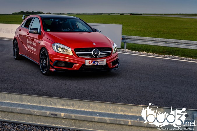 Mercedes_A45_AMG_bud3.net_naslovna_25